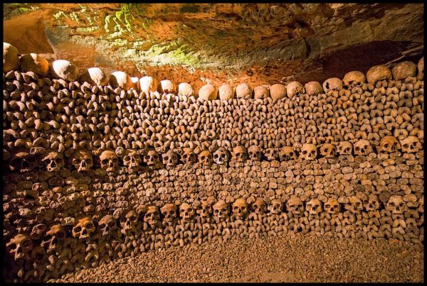 Click this image of Les Catacombes by Mariejo71 to go to an article with other fascinating images.